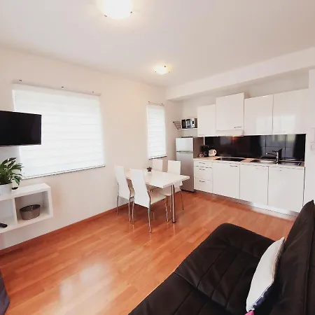 Marti Apartment *