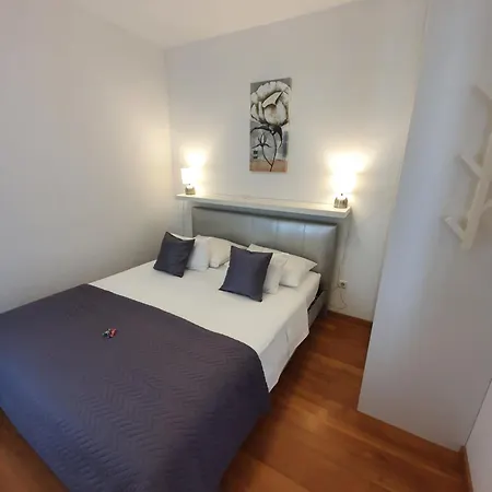 Marti Apartment *