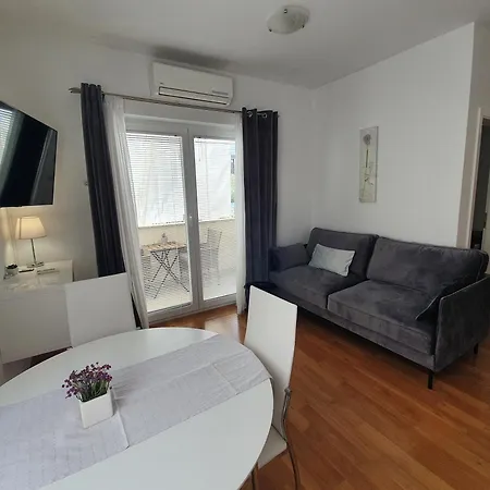 Marti Apartment