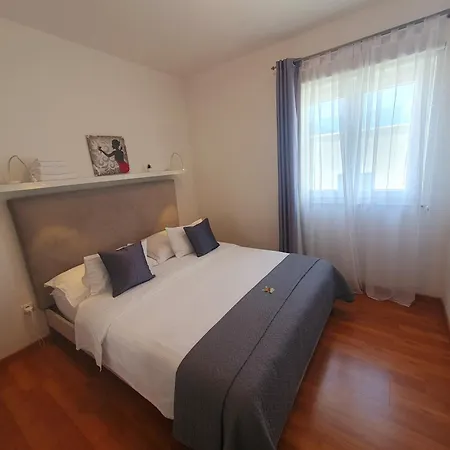 Apartment Marti *